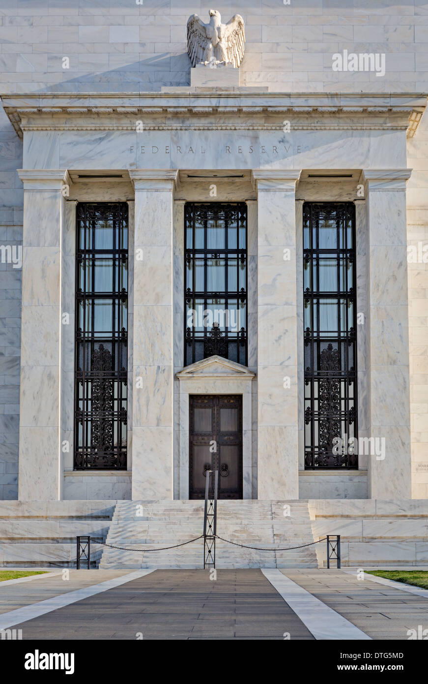 Eine Frontansicht der vereint States Federal Reserve Hauseingang in der Nationen-Hauptstadt Washington DC. Stockfoto