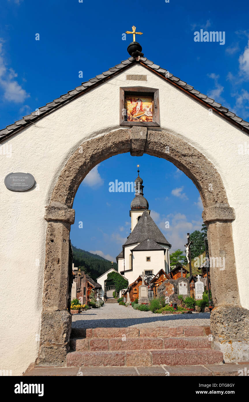 Kirche St. Fabian und St. Sebastian und Friedhof, Ramsau, Berchtesgadener Land, Bayern, Deutschland Stockfoto