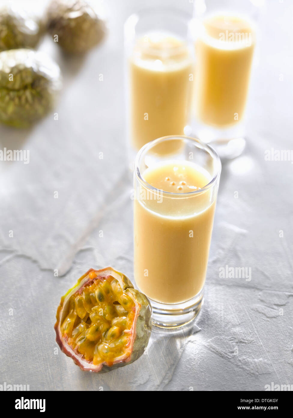Passionsfrucht-smoothies Stockfoto