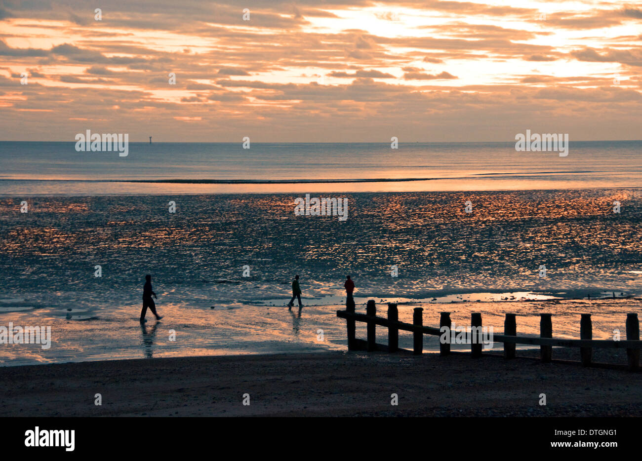 Sunset Over Beach, West Sussex, UK Stockfoto