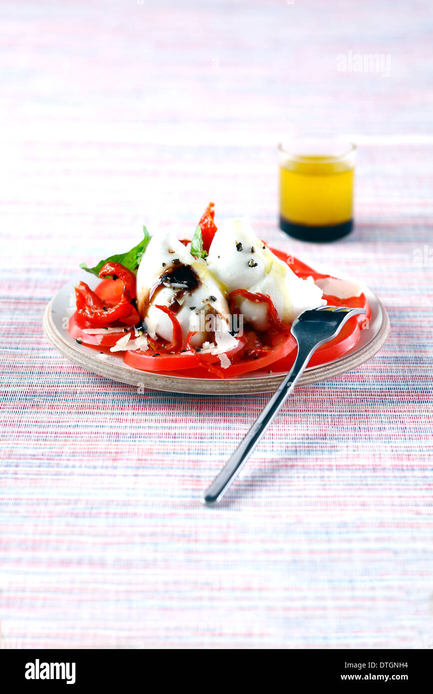Italienischer Tomatensalat Stockfoto
