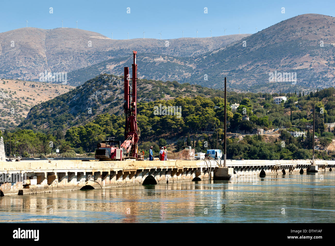 Drapano Brücke Argostoli Kefalonia. Wartung und Reparatur Stockfoto