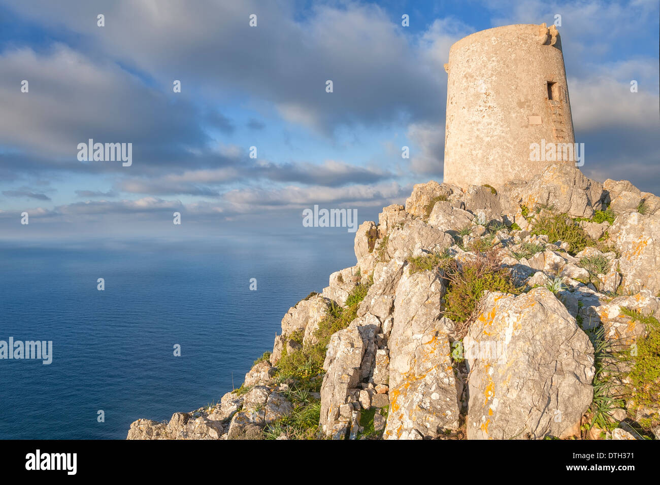 17. Jahrhundert Torre d'Albercutx Pirat Wachturm. Formentor/Pollensa-Bereich. Nordküste Mallorcas. Balearen, Spanien Stockfoto