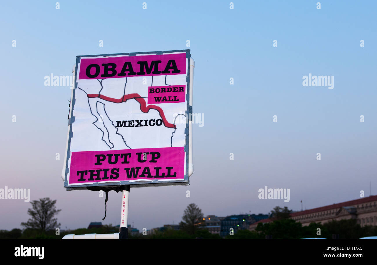 Tea Party Protest Washington DC, Grenzmauer Sicherheit Zeichen Stockfoto