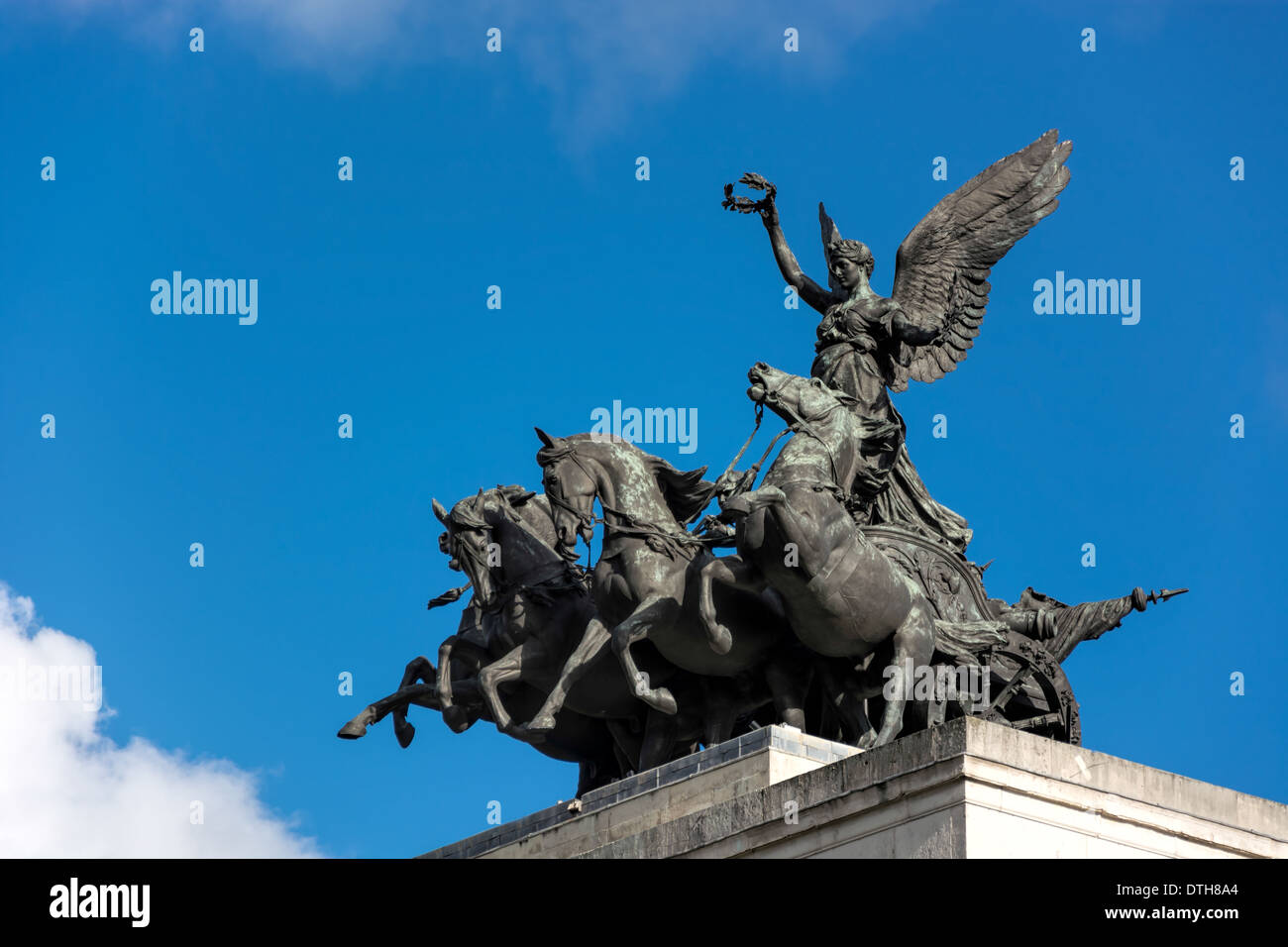 Wellington-Denkmal in der Mitte des Hyde Park Corner Kreisverkehr Stockfoto