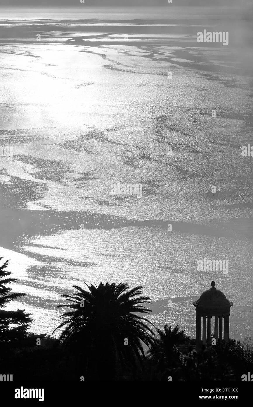 Gärten und Marmor Pavillons Landgut Son Marroig. Meer hinter. Deià Bereich. Mallorca, Balearen, Spanien Stockfoto