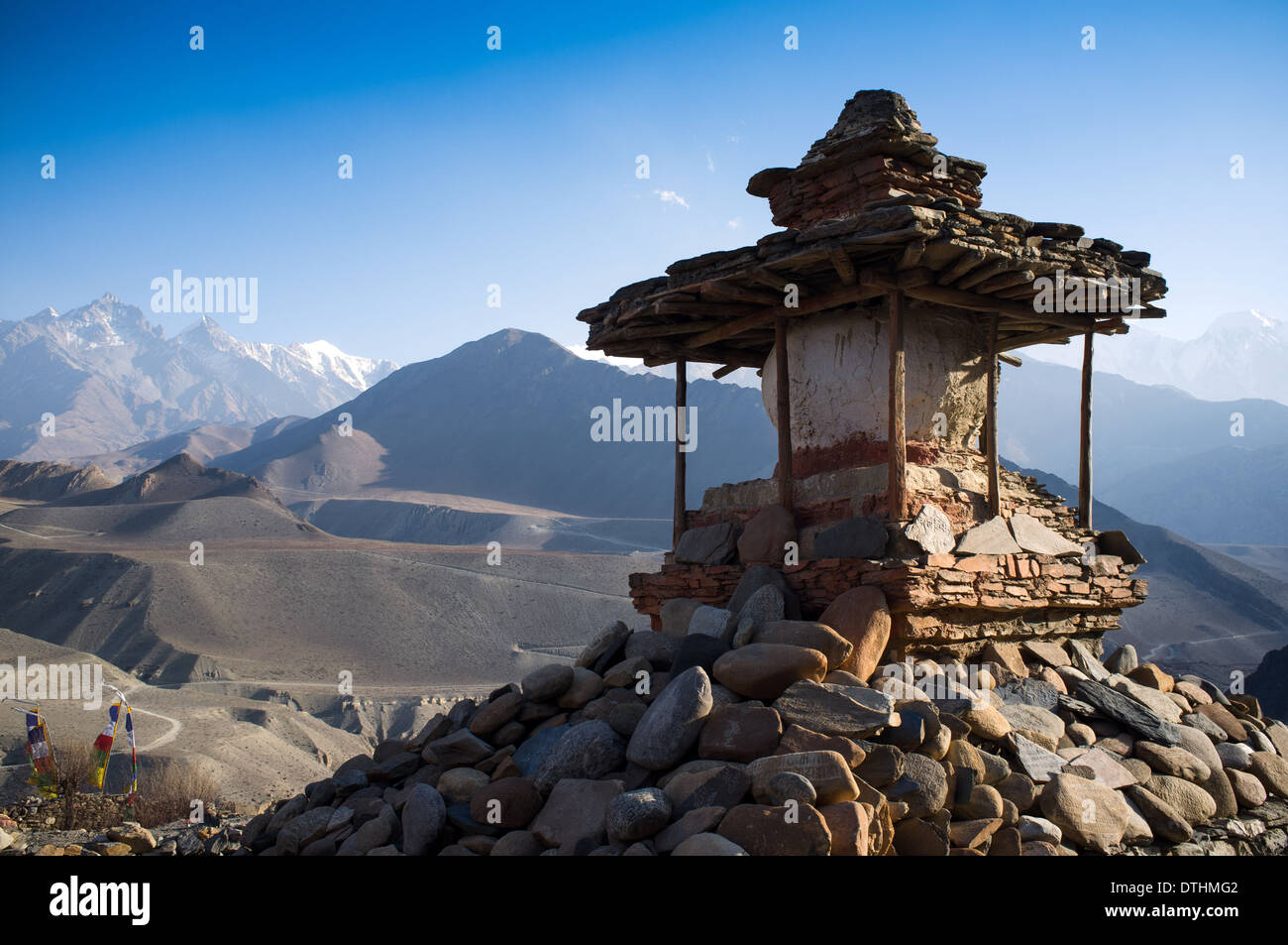 Eine bergige Aussicht auf niedrigere Mustang, Nepal. Stockfoto