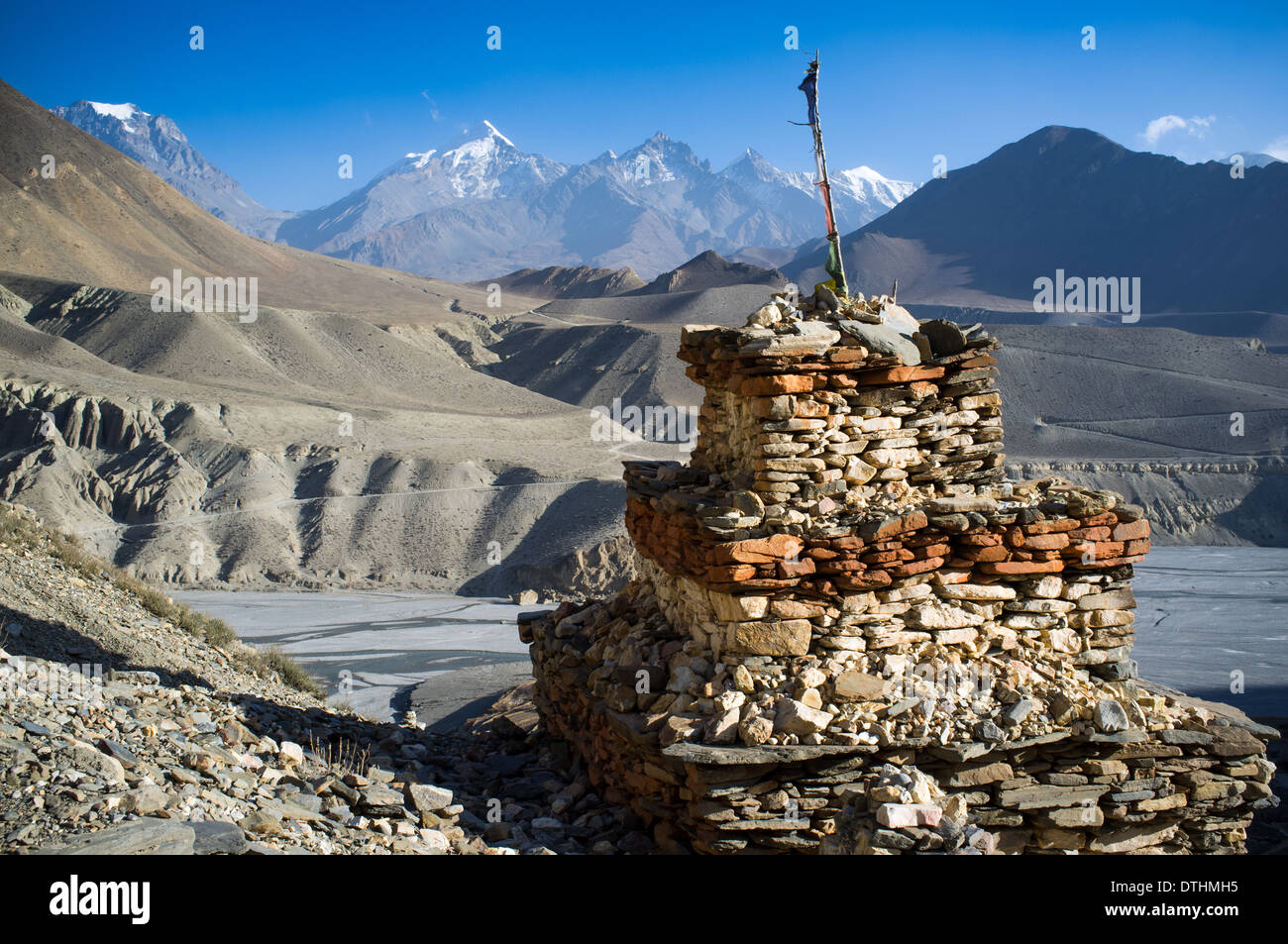 Eine bergige Aussicht auf niedrigere Mustang, Nepal. Stockfoto