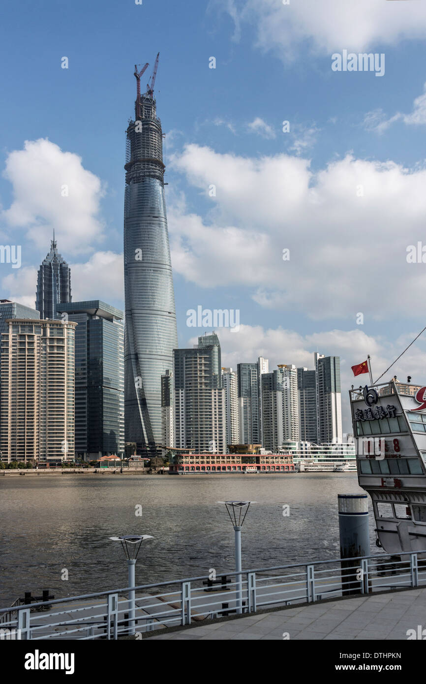 Shanghai Tower (632 M) kurz vor der Fertigstellung, Pudong, Shanghai, China Stockfoto