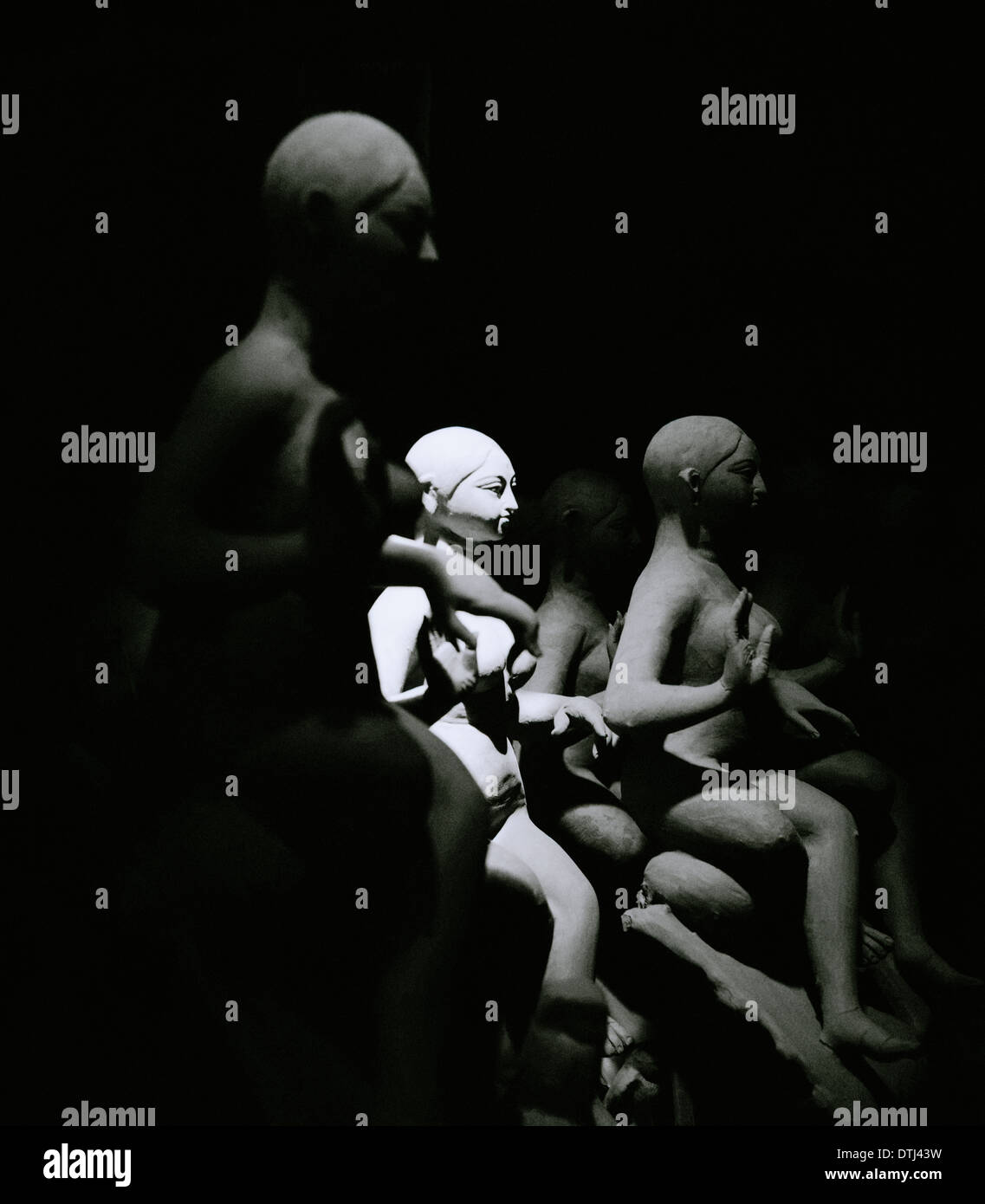 Hindu-Gottheit in Kumartuli Kumortuli in Kalkutta Kalkutta in Westbengalen in Indien in Südasien. Kunst Chiaroscuro Kultur Frau weibliche Licht Reisen Stockfoto