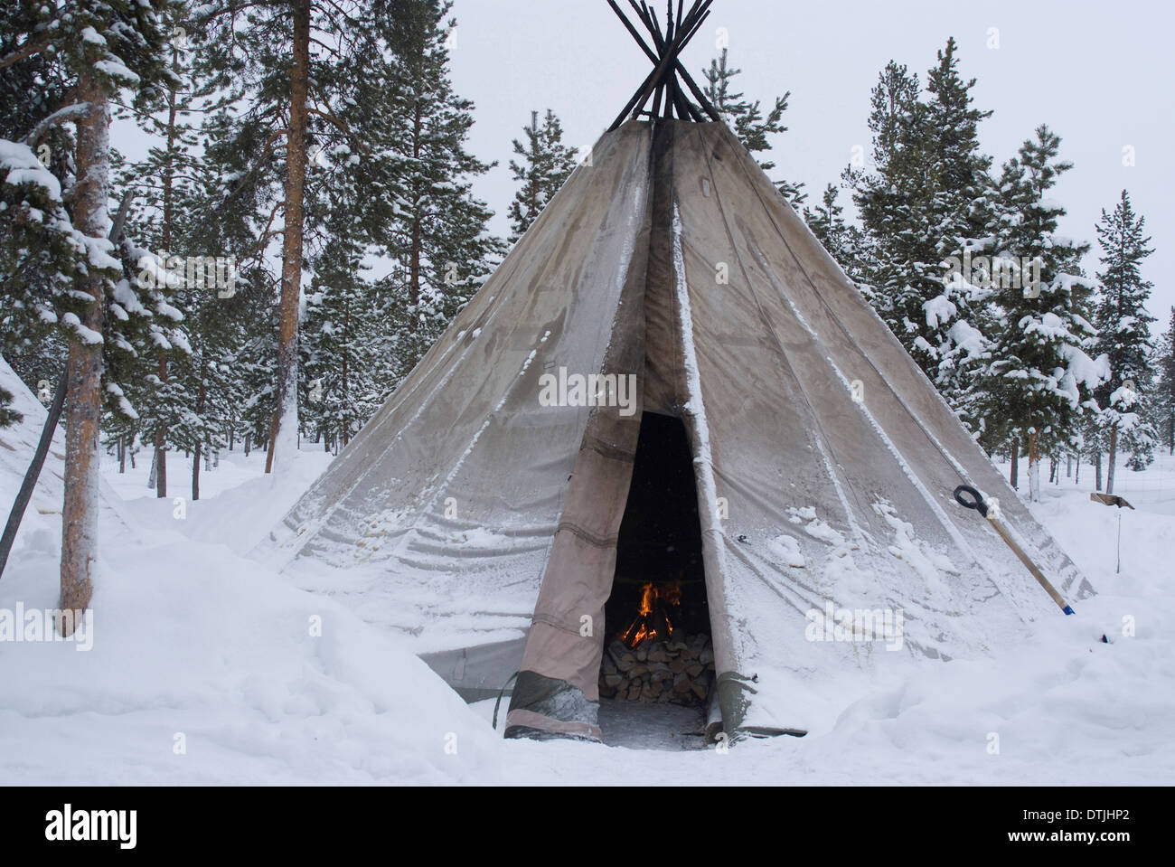 Sami (Laplander) Zelt, Rentiersafari, Jukkasjarvi, Schweden Stockfoto