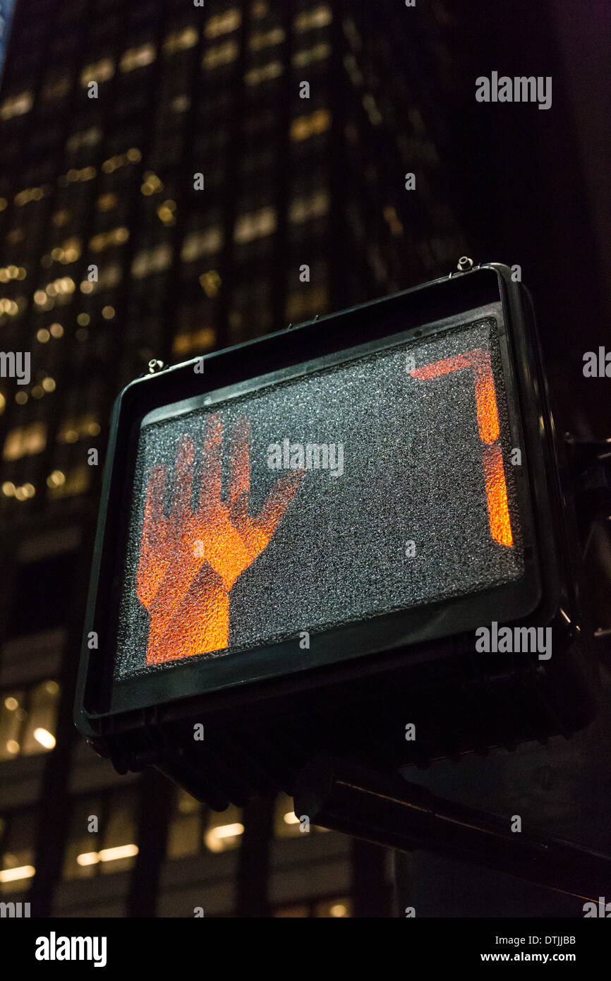 Fußgängerzone Zebrastreifen Signal, NYC Stockfoto