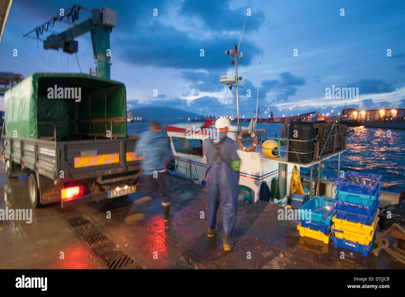 Lange Reihe Fischerboot Fang entladen. Sao Miguel, Azoren-Archipels. Stockfoto
