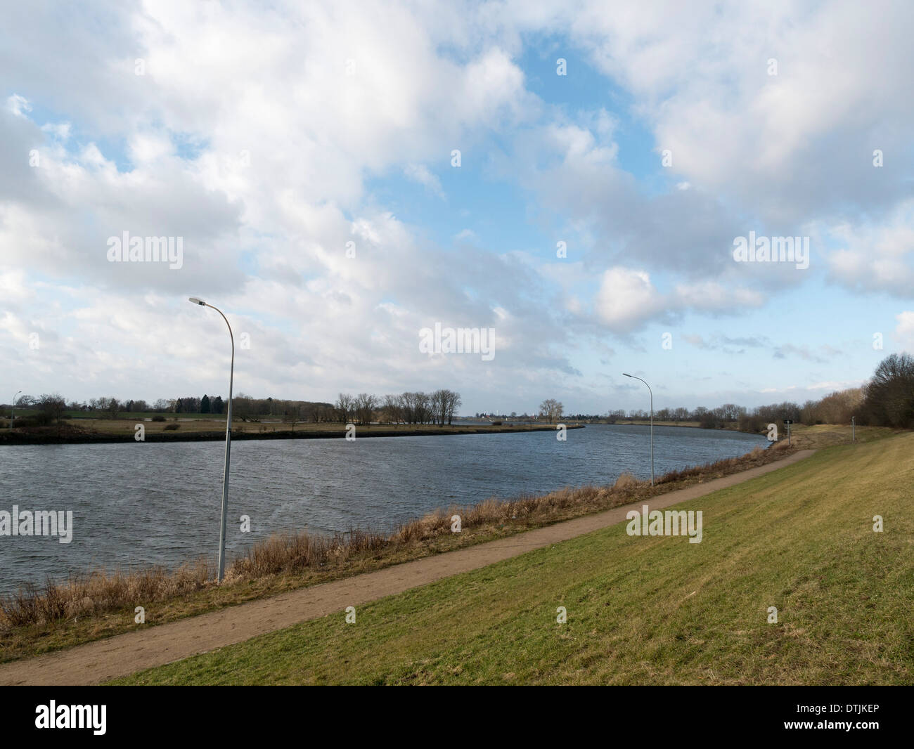 Fluss Elbe bei Geesthacht, Schleswig-Holstein, Deutschland Stockfoto