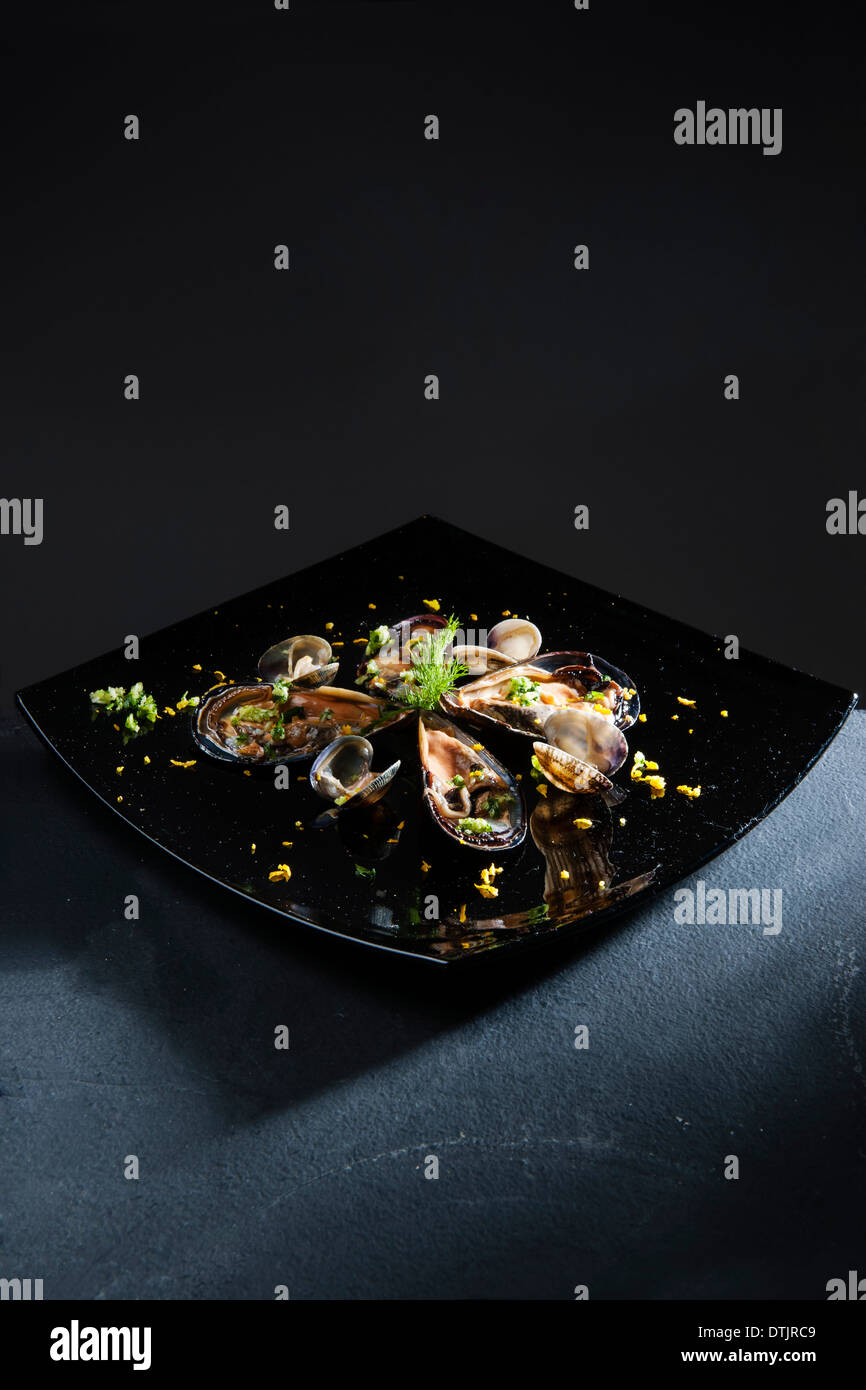 schwarze Pantoletten Französisch gekocht Stockfoto