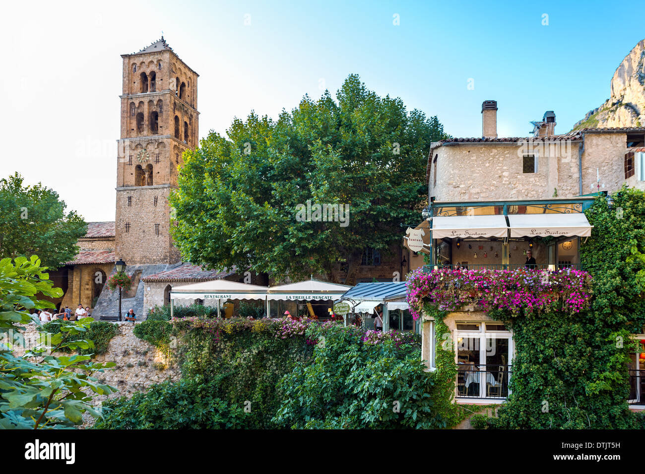 Europa, Frankreich, Alpes-de-Haute-Provence, regionalen natürlichen Parks von Verdon. Moustiers-Sainte-Marie. Stockfoto