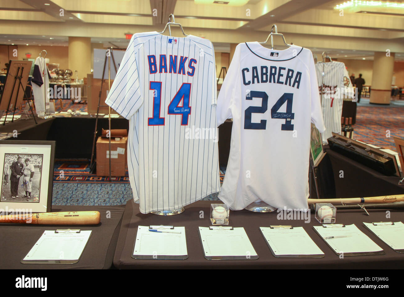Baseball Trikots zur Versteigerung Stockfoto