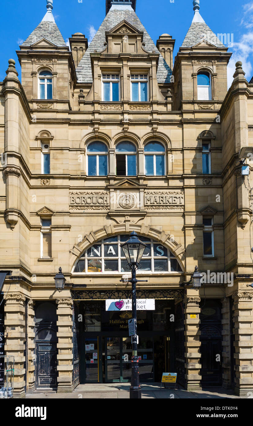 Eingang zum Halifax Borough Market in der Innenstadt, Halifax, West Yorkshire, England, UK Stockfoto