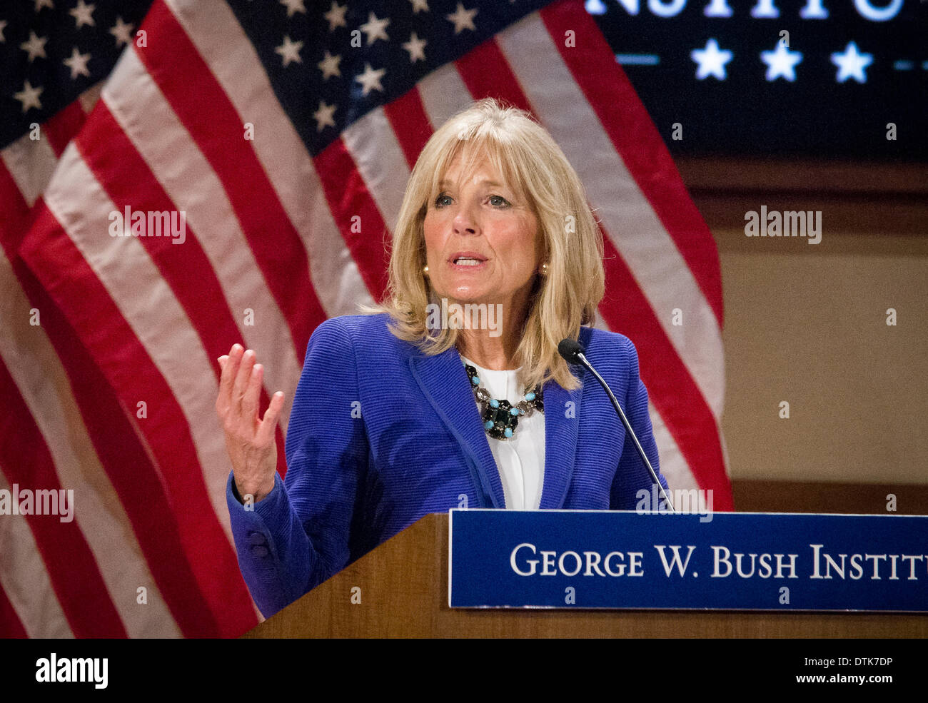 Dallas, TX, USA. 19. Februar 2014. Keynote-Speaker bei der Vorstellung von der Bush-Center militärischen Service Initiative Summit, Second Lady der Vereinigten Staaten, Dr. Jill Biden erzählt, wie sie Mitbegründerin verbinden Kräfte und soll sichergestellt werden Soldaten und deren Angehörige erhalten die Unterstützung, die sie verdienen. Bildnachweis: J. G. Domke/Alamy Live-Nachrichten Stockfoto