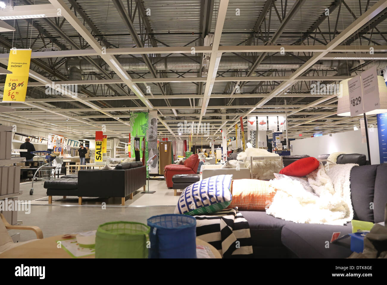 Display-Möbel-Sets von Coquitlam bei IKEA Stockfoto