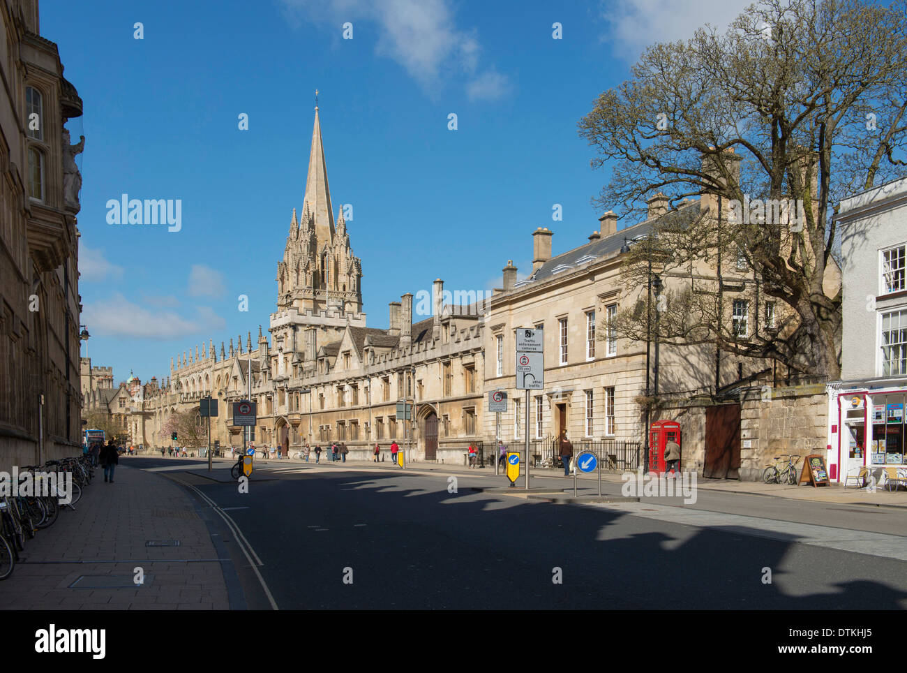 Universität von St Mary The Virgin in der Einkaufsstraße Oxford Stockfoto