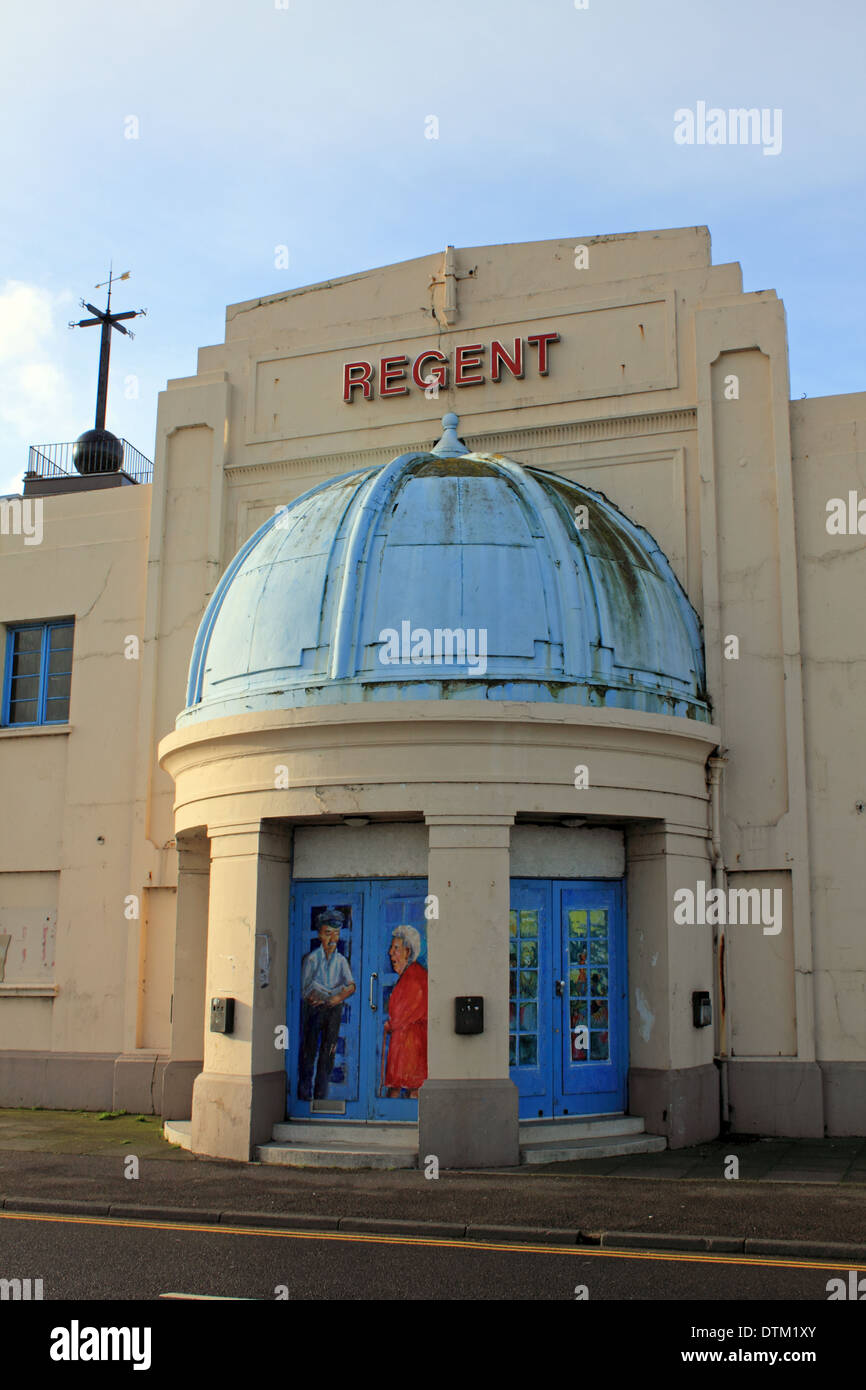 Der Regent Art-Deco-Kino Gebäude geschlossen 2008 in Küstenstadt Deal, Kent, England, UK Stockfoto