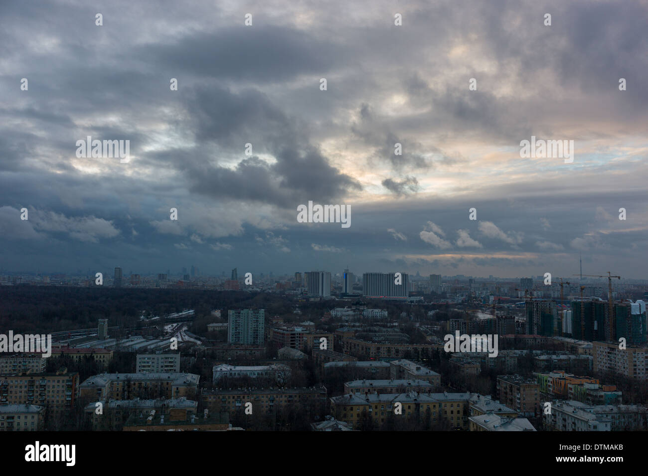 Himmel über der Stadt Moskau. Stockfoto