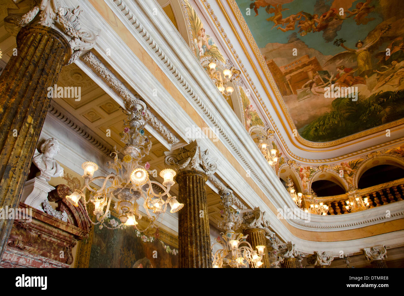 Brasilien, Amazonas, Manaus. Historische Manaus Opera House, ca. 1882, im neoklassischen Stil erbaut. National Historic Landmark erklärt. Stockfoto
