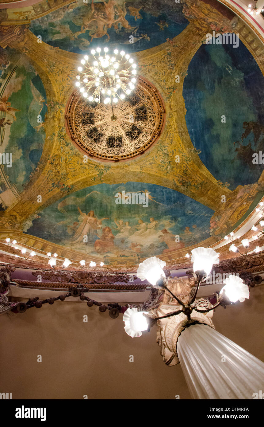 Brasilien, Amazonas, Manaus. Manaus-Oper, ca. 1882, im neoklassischen Stil erbaut. National Historic Landmark erklärt. Stockfoto