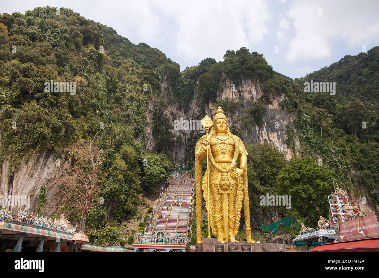Lord Murugan Hindu Gottheit Statue am Batu-Höhlen in Malaysia Stockfoto