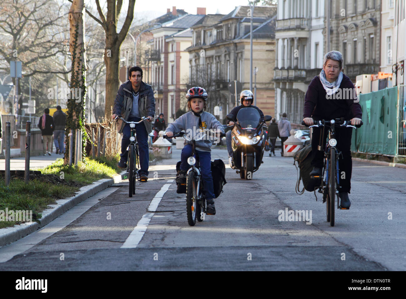 Biker in einer Stadt Stockfoto