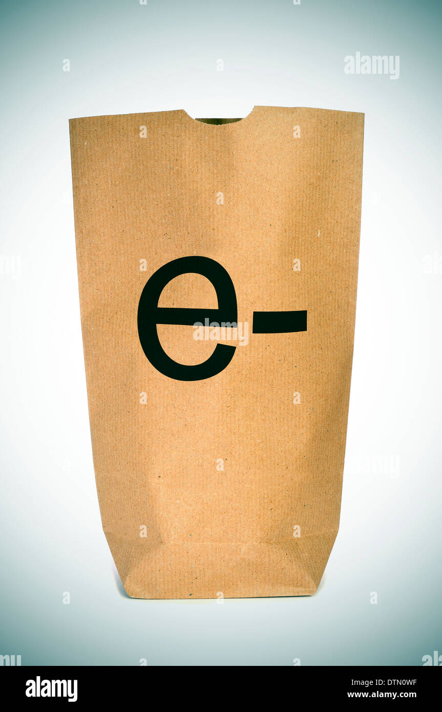 eine Einkaufstasche mit dem Präfix e-geschrieben, mit der e-shopping oder e-Commerce Konzepte Stockfoto