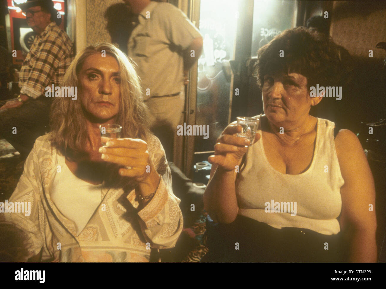 ADVENTURES OF PRISCILLA, QUEEN OF THE DESERT 1994 PolyGram Film mit Terence Stamp auf der linken Seite Stockfoto