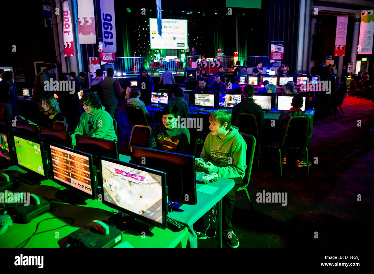 Margate, Kent, UK. 21. Februar 2014.  Spieler aller Altersgruppen Vergnügen Sie sich im GEEK 2014, eine Gaming EXPO in Margate.  Fotograf: Gordon Scammell/Alamy Live-Nachrichten Stockfoto