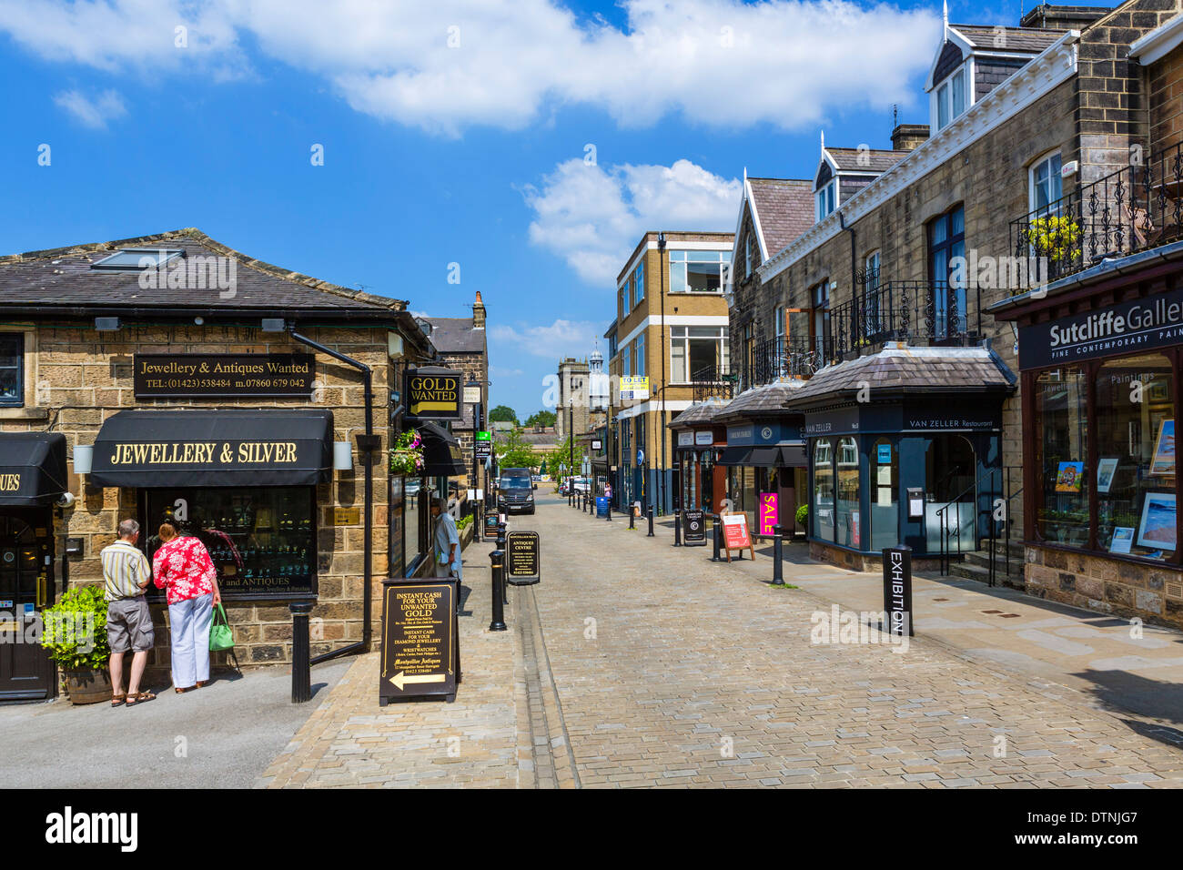 Geschäfte in Montpelier Straße in der Altstadt im Zentrum, Harrogate, North Yorkshire, England, UK Stockfoto