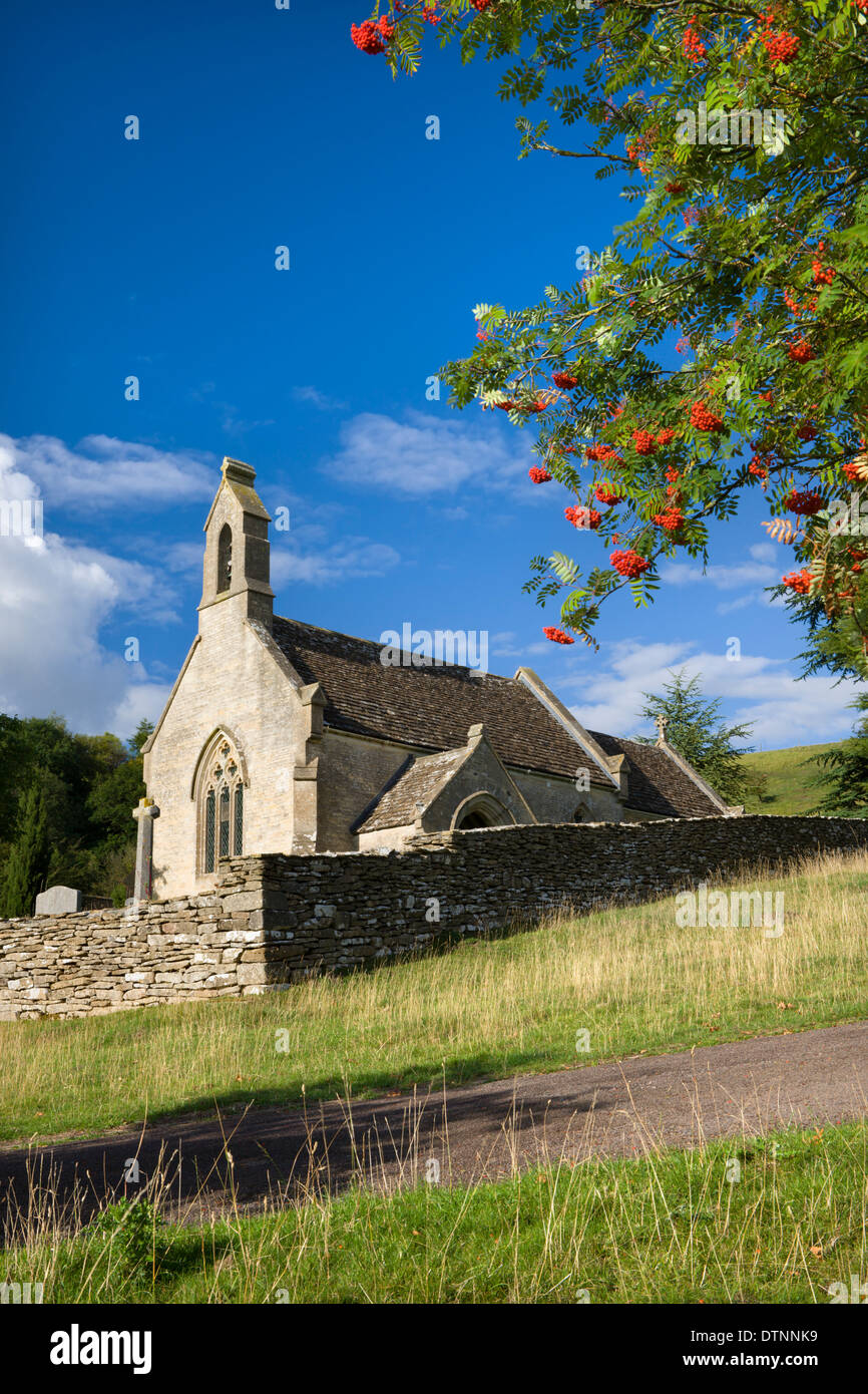 Kirche St Mary the Virgin in Lasborough in den Cotswolds, Gloucestershire, England. Sommer (Juli) 2010. Stockfoto