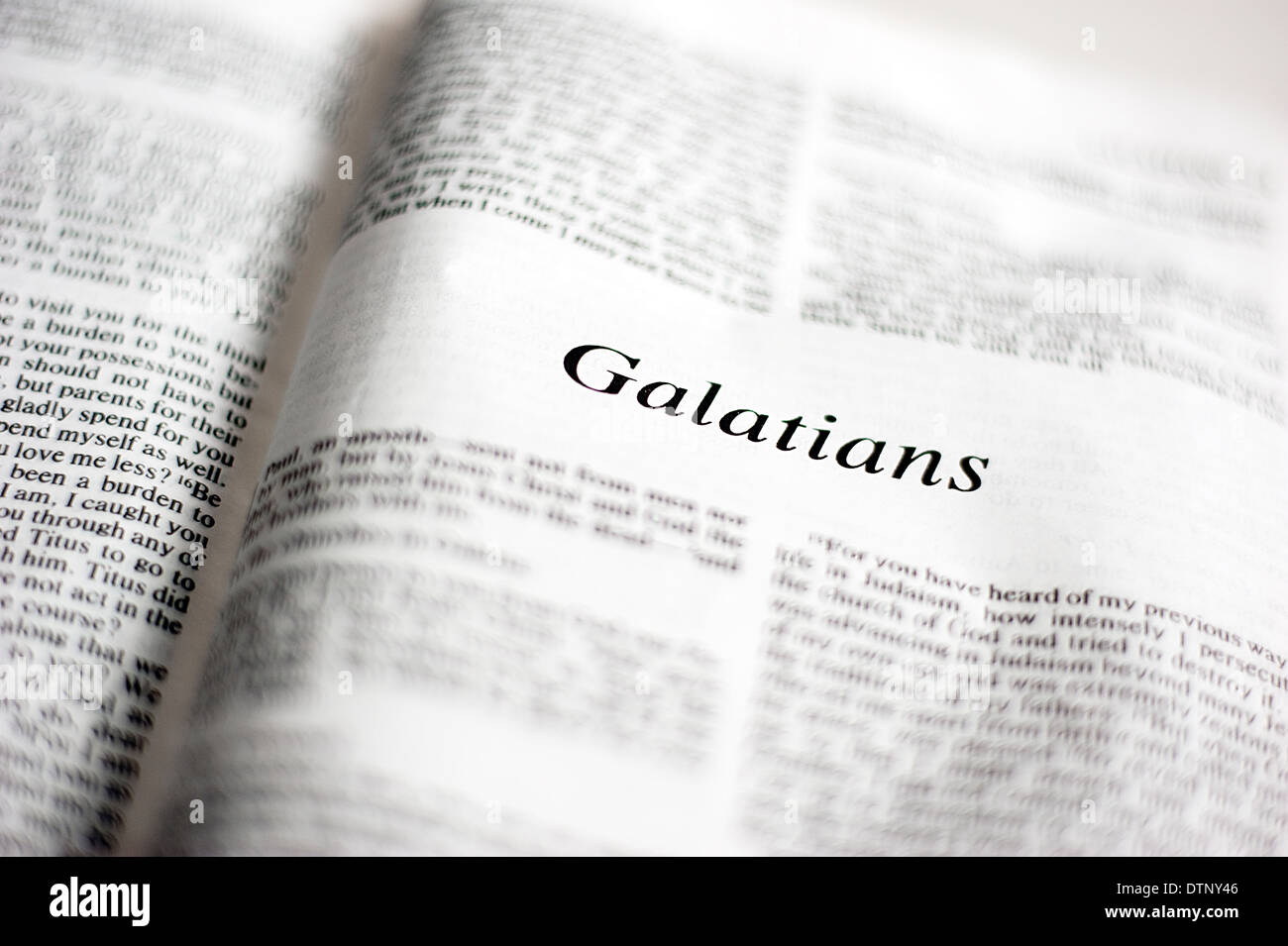 Buch der Galater in der Bibel Stockfoto