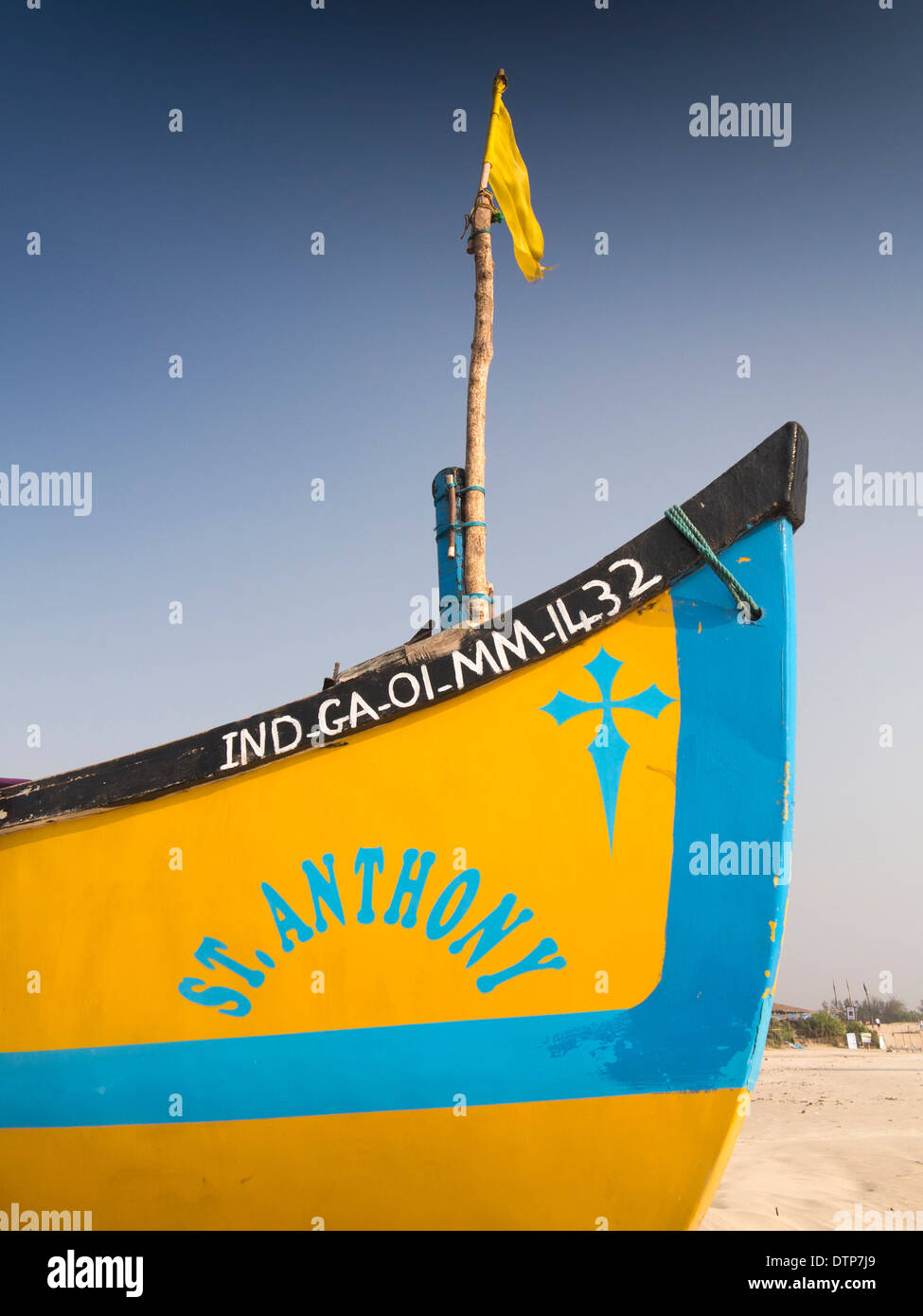 N9168 Indien, Goa, Morjim Beach St Anthony, Fischerboot, Christian Fischer angehören Stockfoto