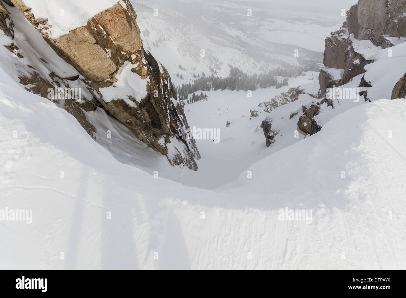 Blick nach unten die Corbet Couloir, Skiresort von Jackson Hole, Wyoming Stockfoto
