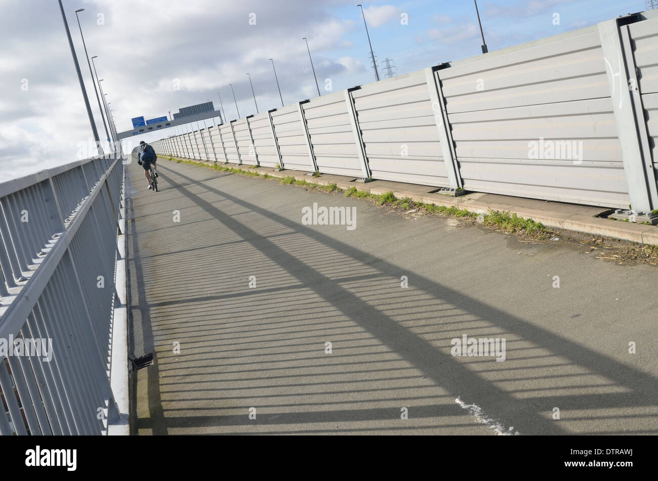 Avonmouth M5 Autobahnbrücke Zyklus Weg Bristol Stockfoto