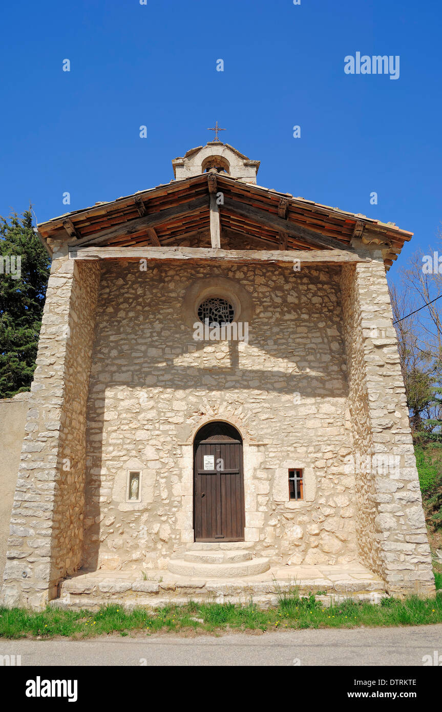 Kirche, Le Contadour, Vaucluse, Provence-Alpes-Cote d ' Azur, Südfrankreich Stockfoto