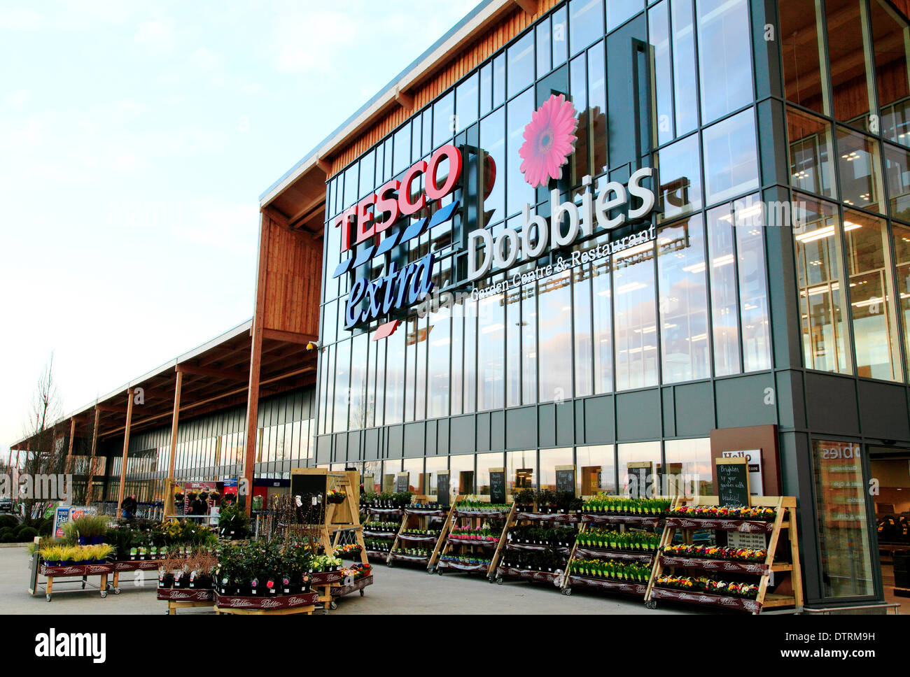 Tesco Extra Superstore und Schaftmaschinen Superstore, Kings Lynn, Supermarkt Kings Lynn, Norfolk England UK britisches Englisch Stockfoto