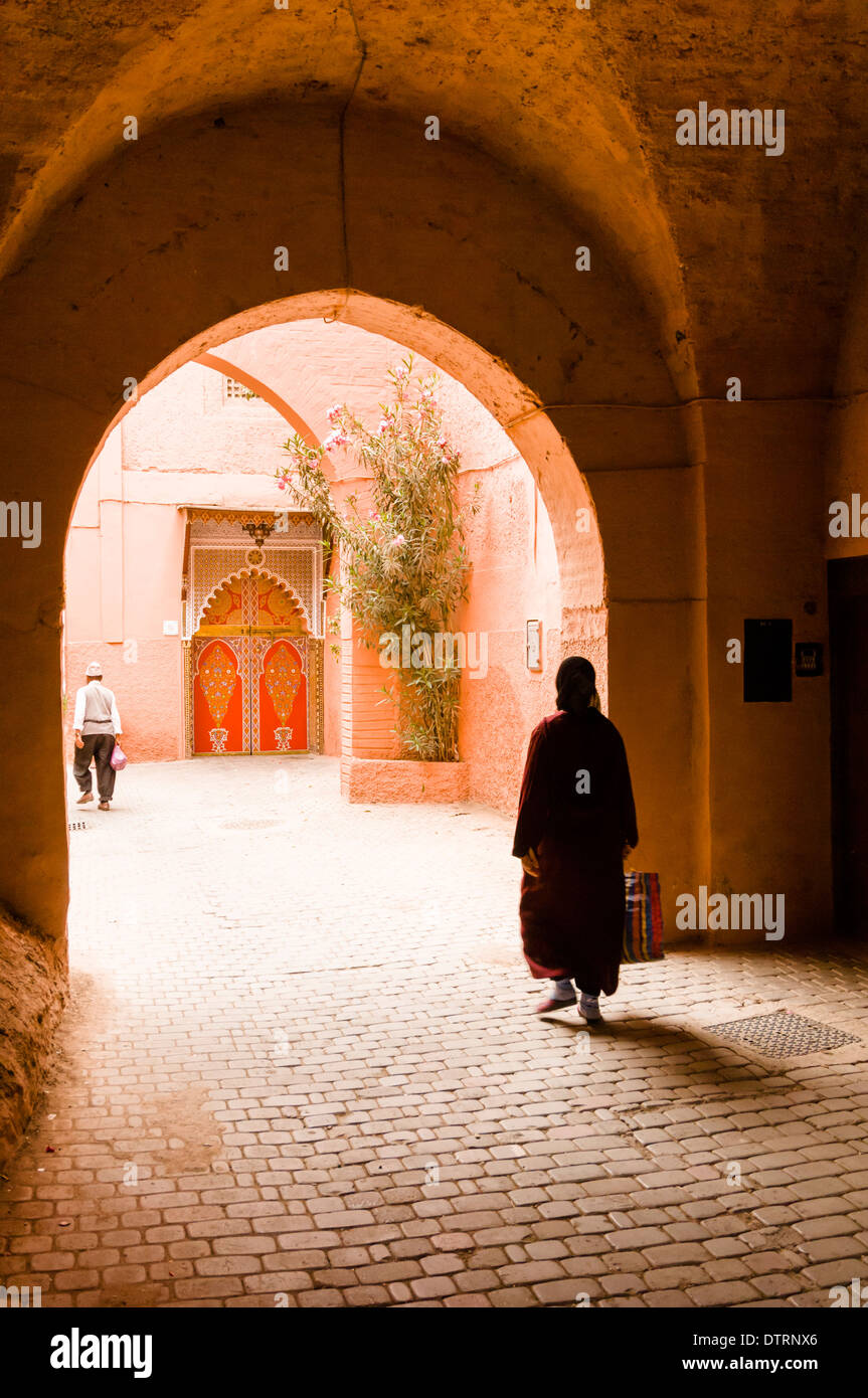Innerhalb der Medina von Marrakesch, Marokko. Stockfoto