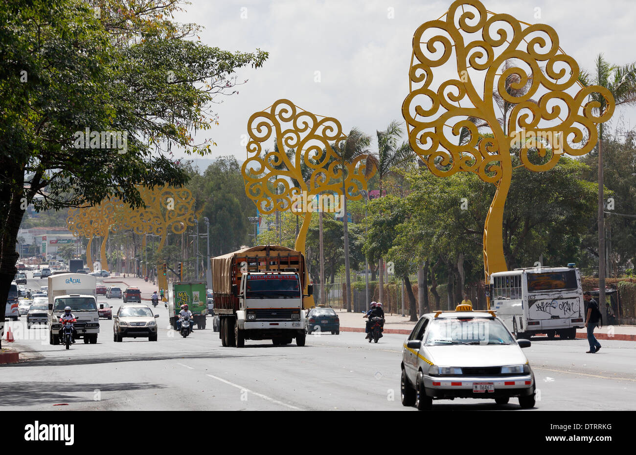 Straßenverkehr Avenida Simon Bolivar Managua Nicaragua Stockfoto