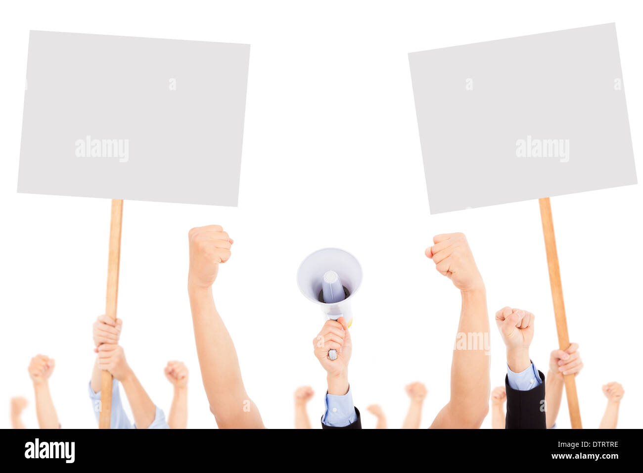 Massen von Menschen protestierten gegen soziale oder politische Problem mit Tafel Stockfoto Massen von Menschen protestierten gegen soziale oder politische Problem mit Tafel Stockfoto