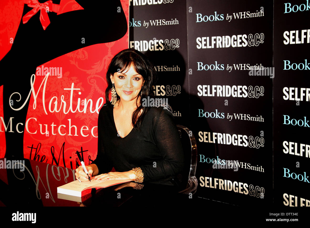 Martine McCutcheon Signierstunde von ihrem Debütroman The Mistress in Selfridges London Stockfoto