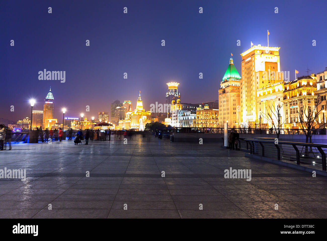 Shanghai Bund in der Nacht Stockfoto Shanghai Bund in der Nacht Stockfoto