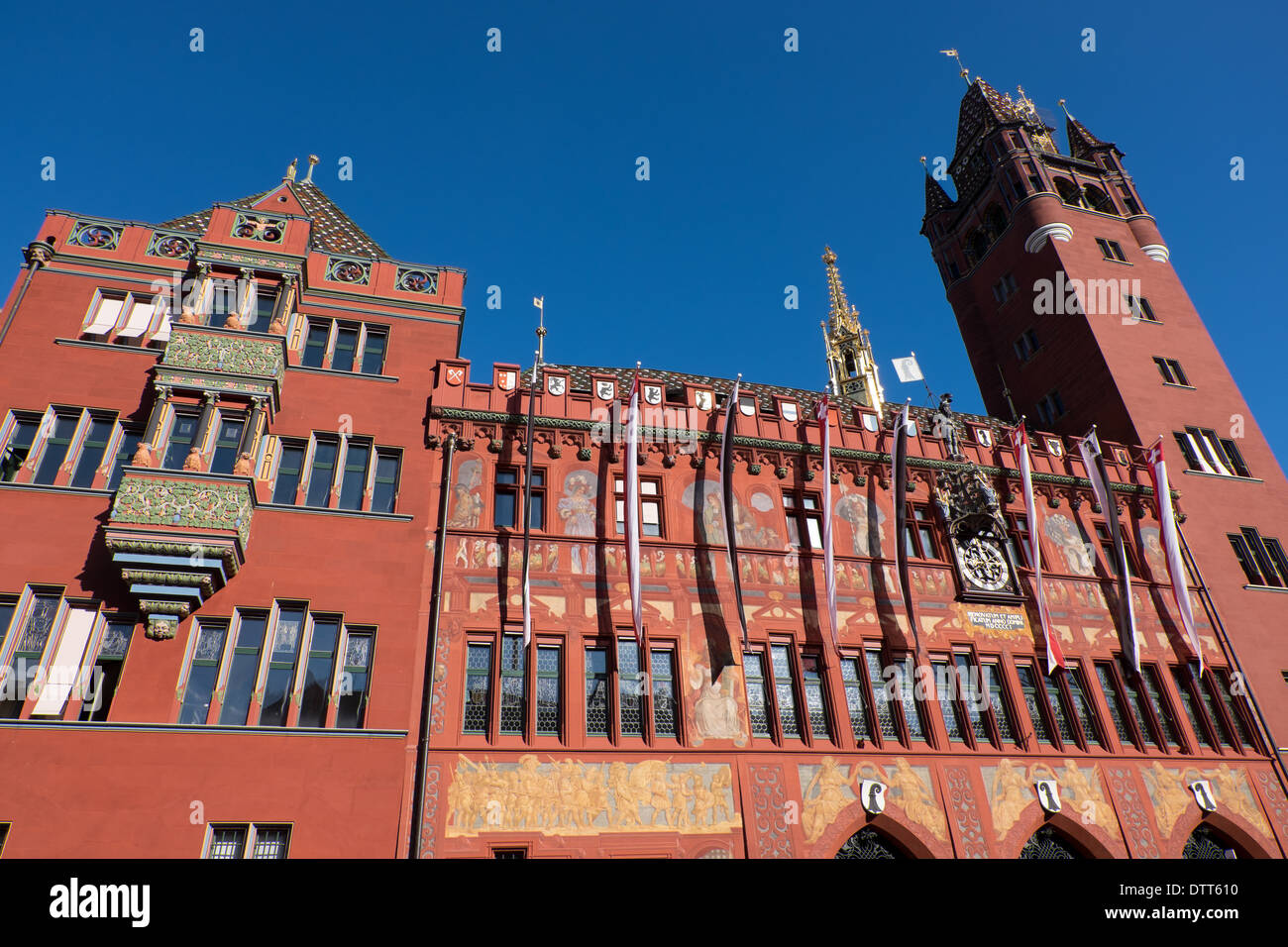 Rotes Rathaus in der Altstadt von Basel, Schweiz Stockfoto