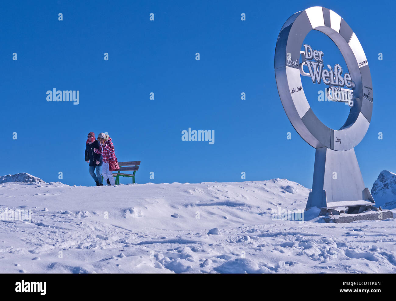 Der Start der weiße Ring - eine Skiroute von Lech, Zürs nach Oberlech und zurück nach Zürs Stockfoto