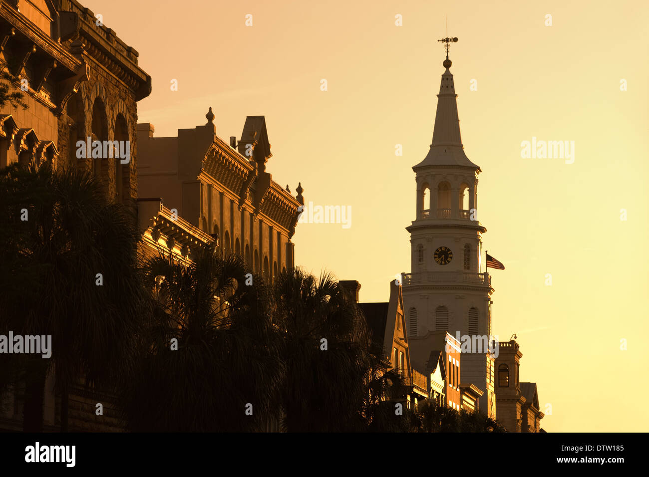 SANKT-MICHAEL-KIRCHE BROAD STREET DOWNTOWN CHARLESTON SOUTH CAROLINA USA Stockfoto